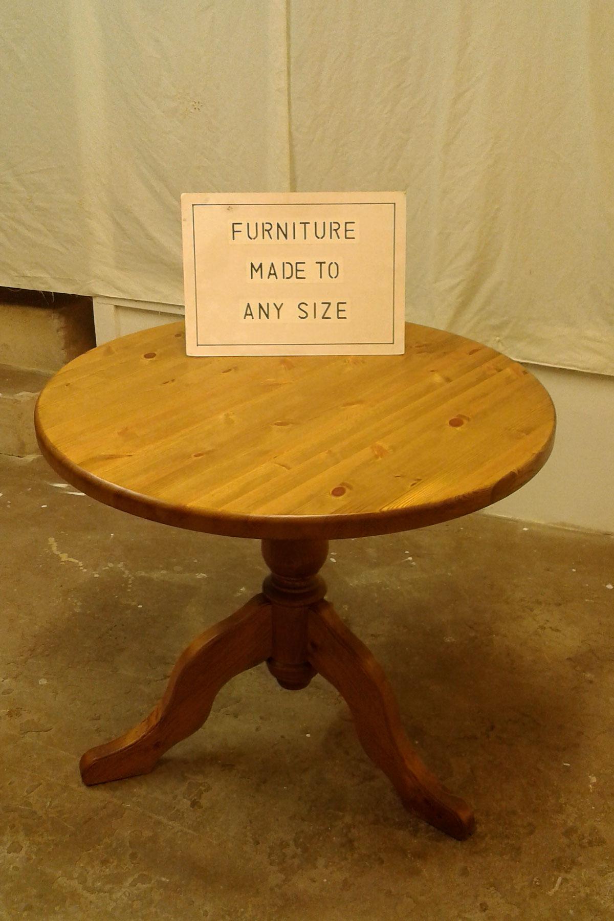 Pine Round Pedestal Table